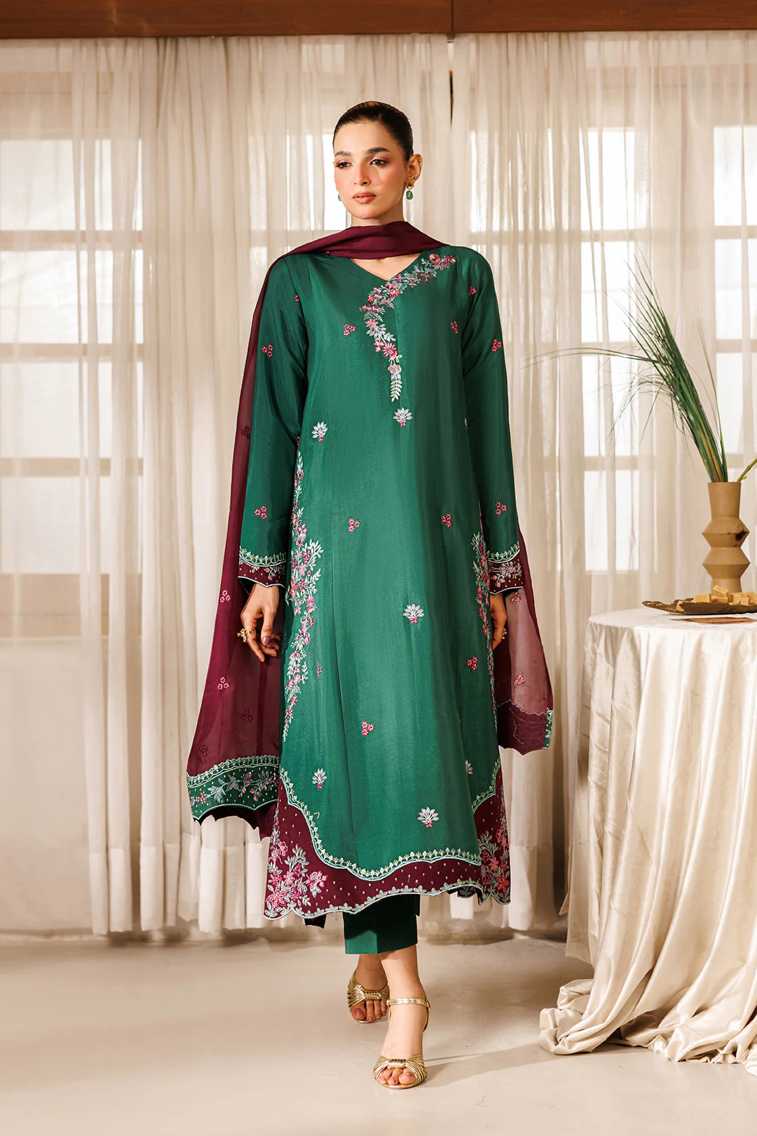 Neelofer - Image 3