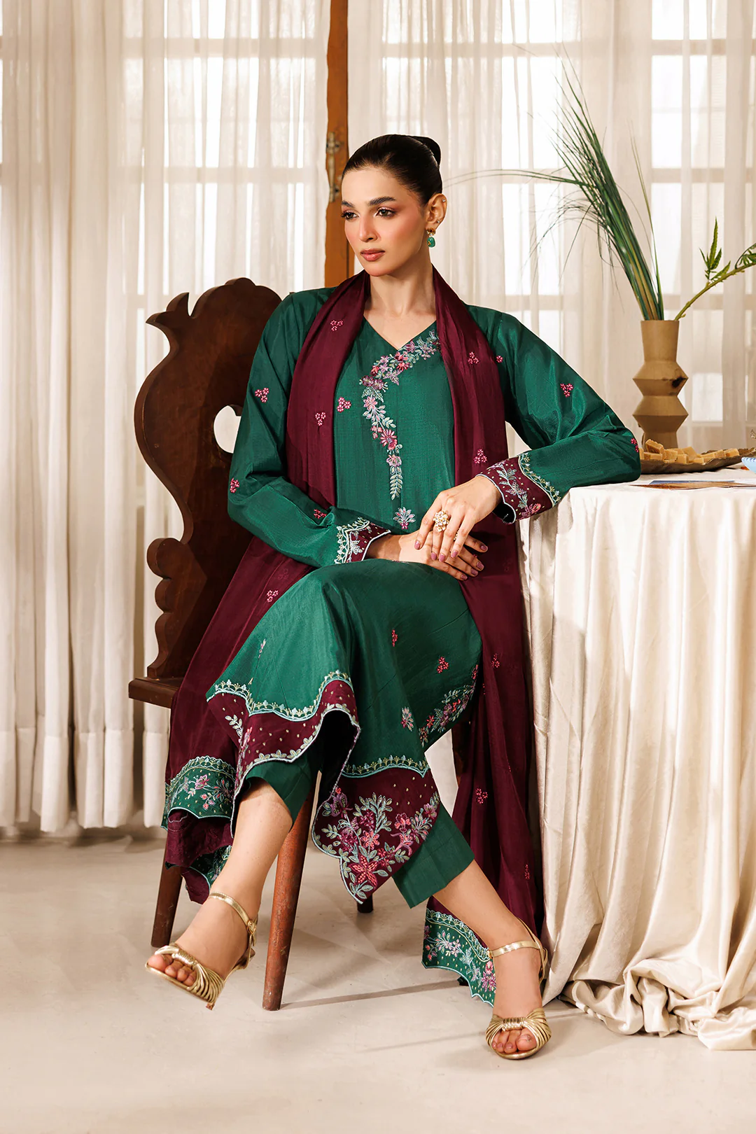 Neelofer - Image 4