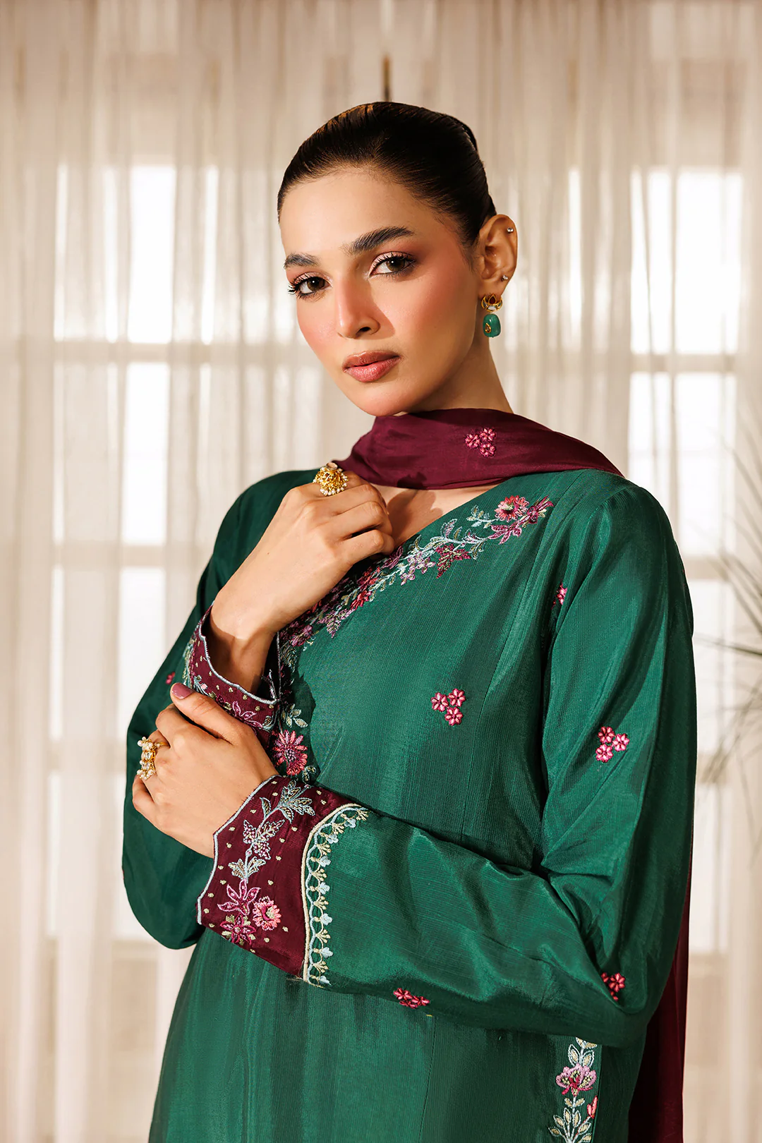 Neelofer - Image 6